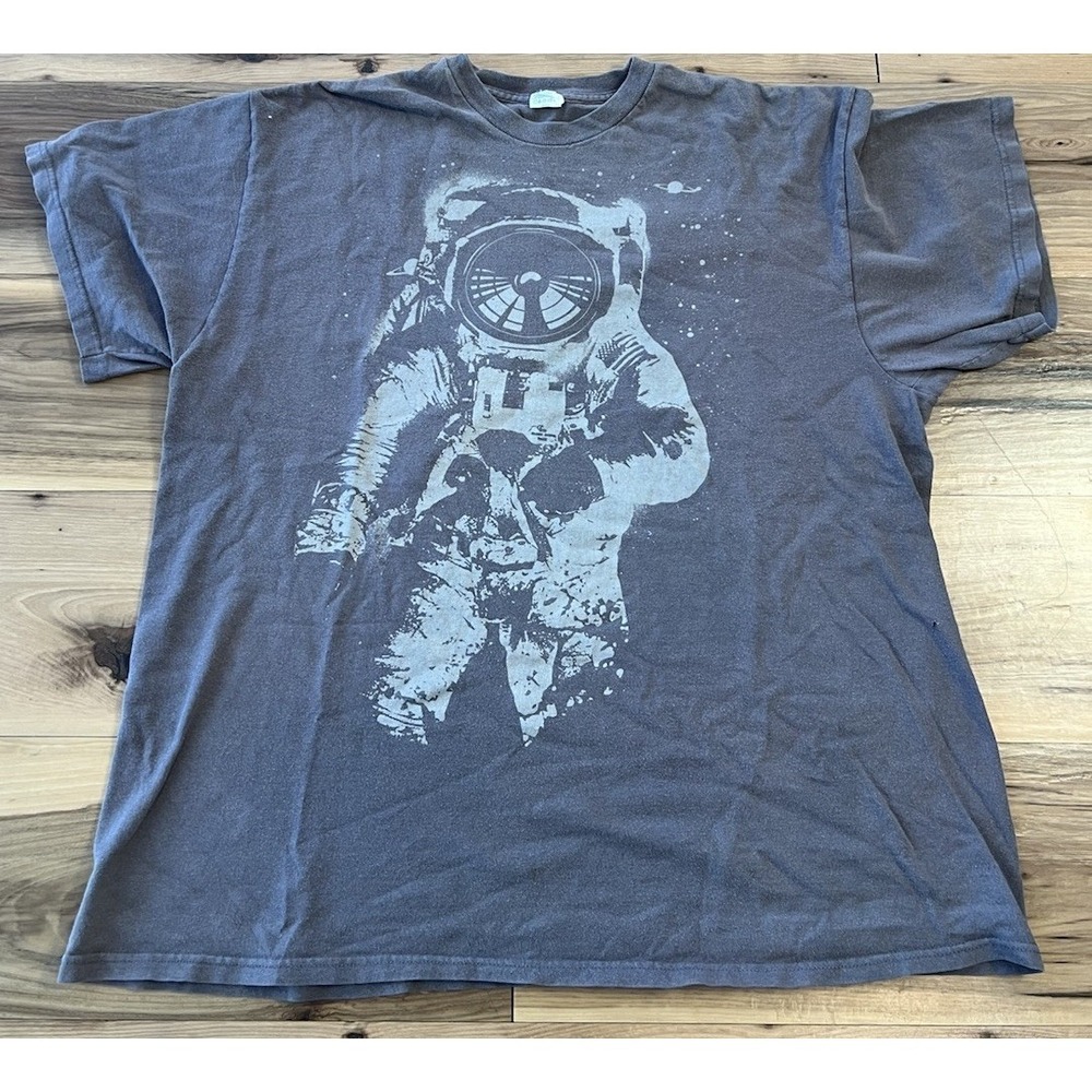 Delta Pro Weight Astronaut Tee Distressed Gray Mens 2XL Vintage Grunge